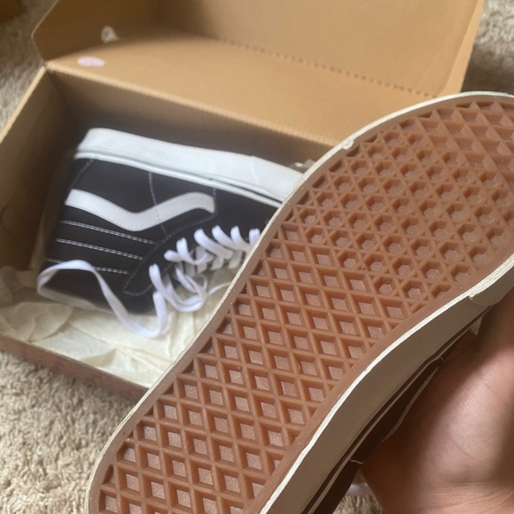 HighTop Vans - Picture 3 of 4